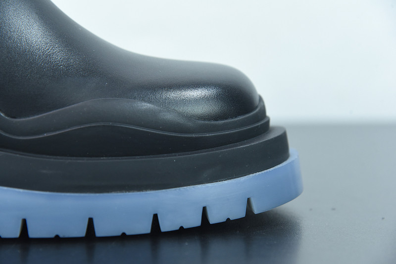 b0tte*a Ven*ta sneaker