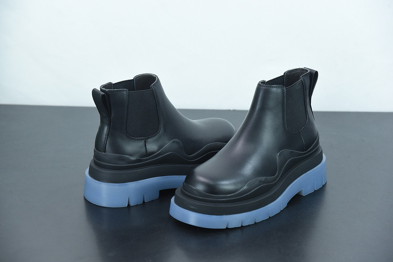 b0tte*a Ven*ta sneaker