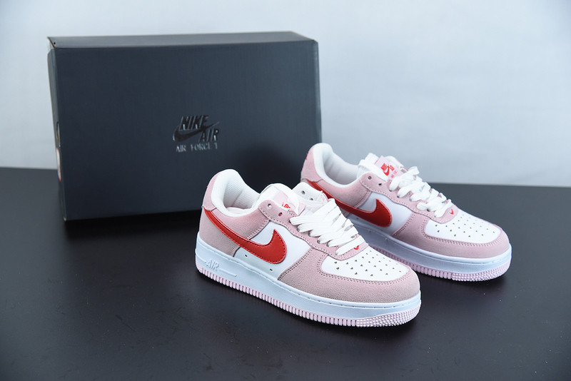NIKE AIR FORCE 1 07 QS VALENTINES‘D LOVE LETTER DD3384-600