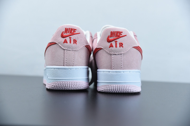 NIKE AIR FORCE 1 07 QS VALENTINES‘D LOVE LETTER DD3384-600