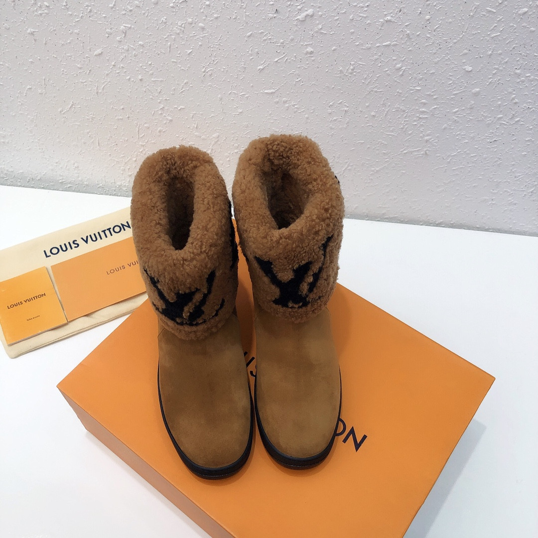 LVT BOOTS