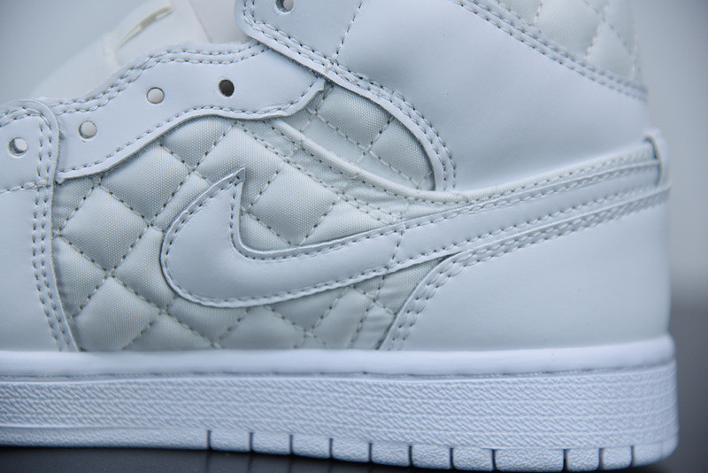 AIR JORDAN 1 MID SE 