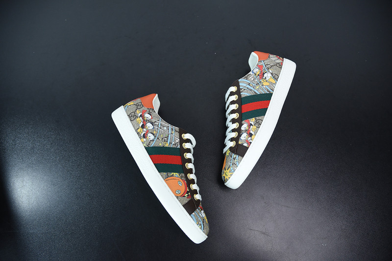G*u*i sneaker