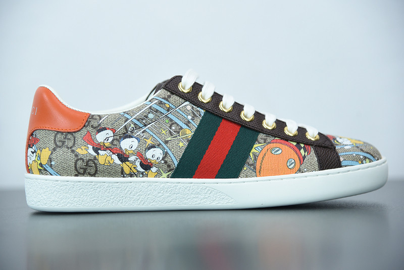 G*u*i sneaker