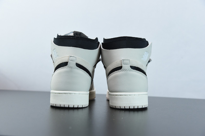 AIR JORDAN 1 HIGH ZOOM AIR CMFT SUMMIT WHITE BLACK(W)  CT0979-100