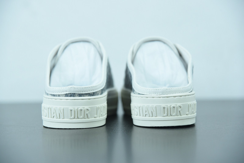ch**an dio*  j
