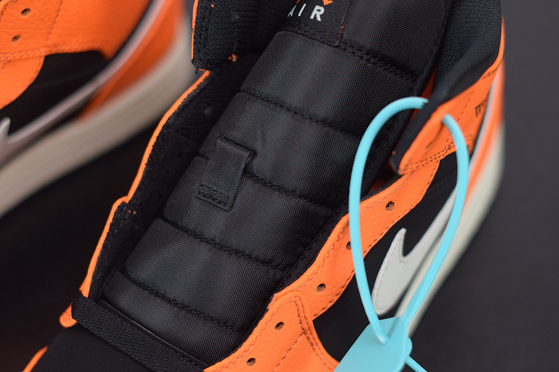 AIR JORDAN 1 MID 