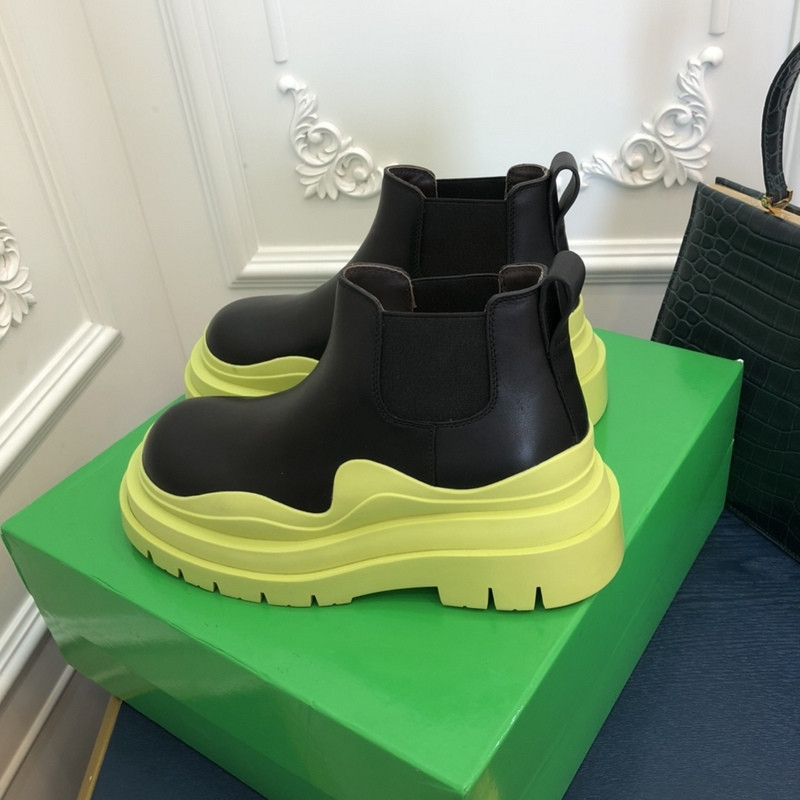 b0tte*a Ven*ta sneaker