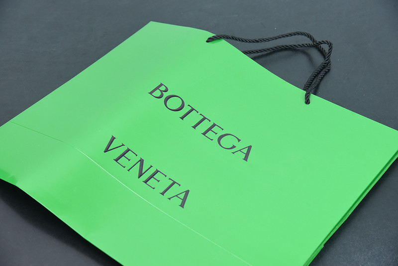 b0tte*a Ven*ta sneaker