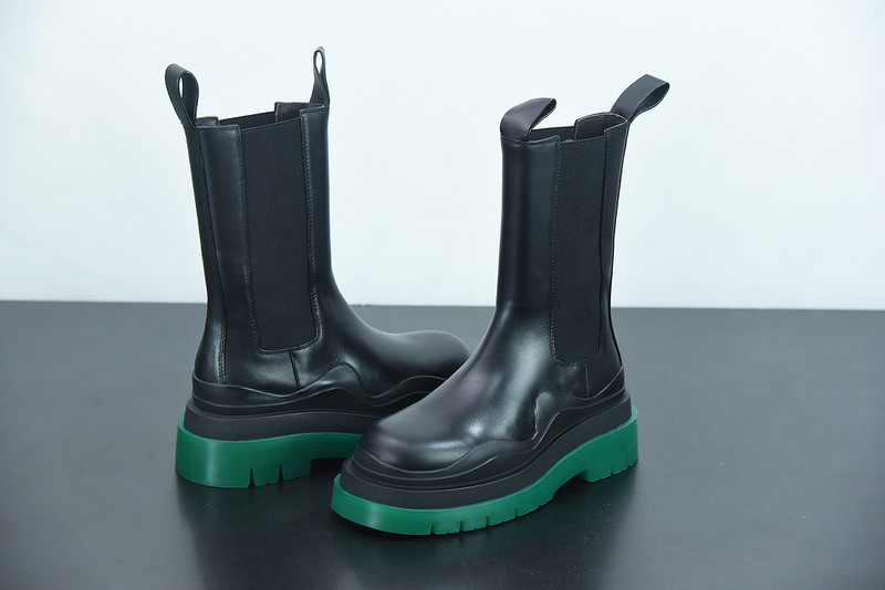 b0tte*a Ven*ta sneaker
