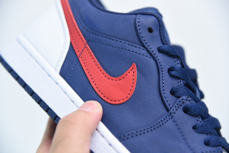 AIR JORDAN 1 LOW 