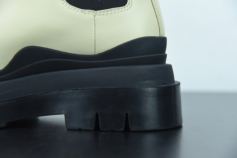 b0tte*a Ven*ta sneaker
