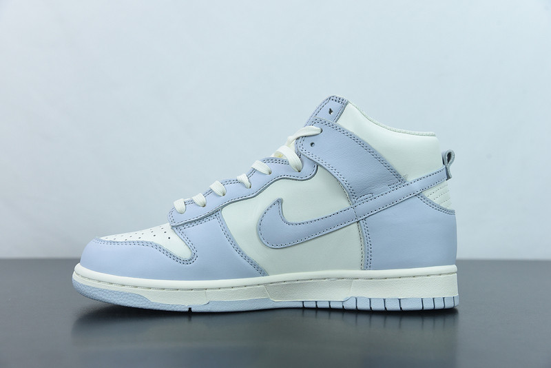 WMNS DUNK HIGH 