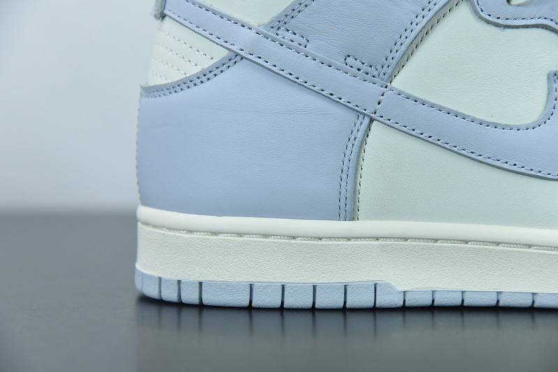 WMNS DUNK HIGH 