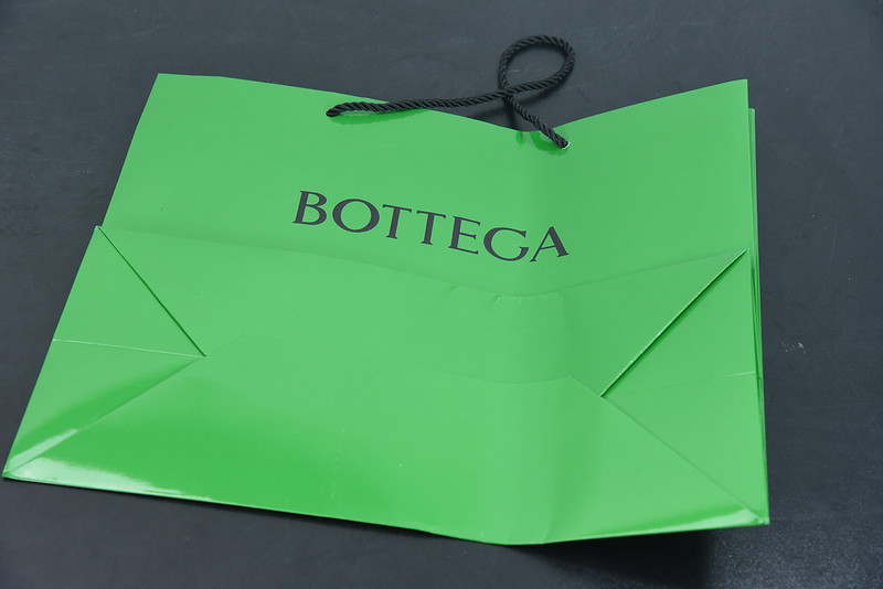b0tte*a Ven*ta sneaker