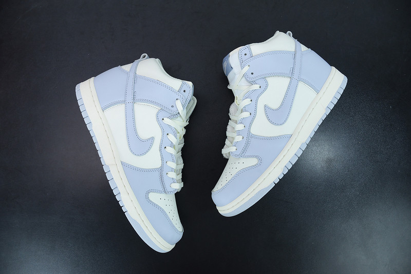 WMNS DUNK HIGH 