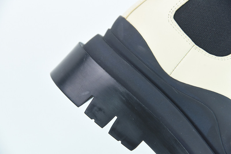b0tte*a Ven*ta sneaker