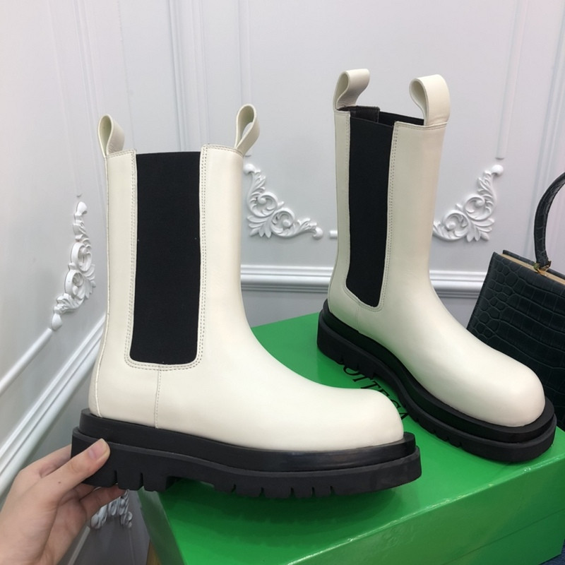 b0tte*a Ven*ta sneaker