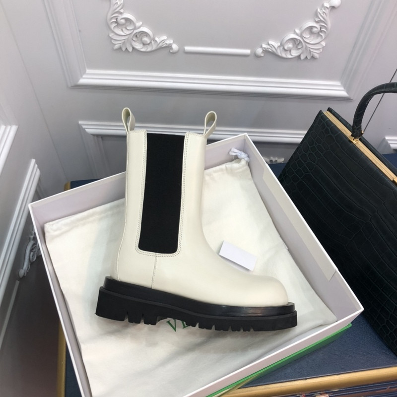 b0tte*a Ven*ta sneaker