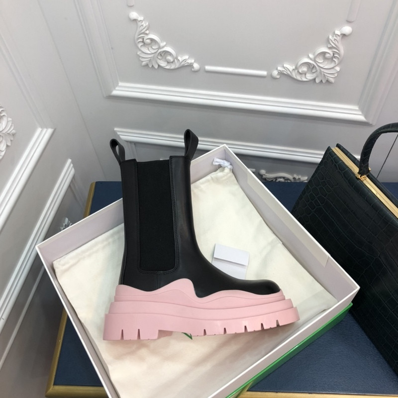 b0tte*a Ven*ta sneaker