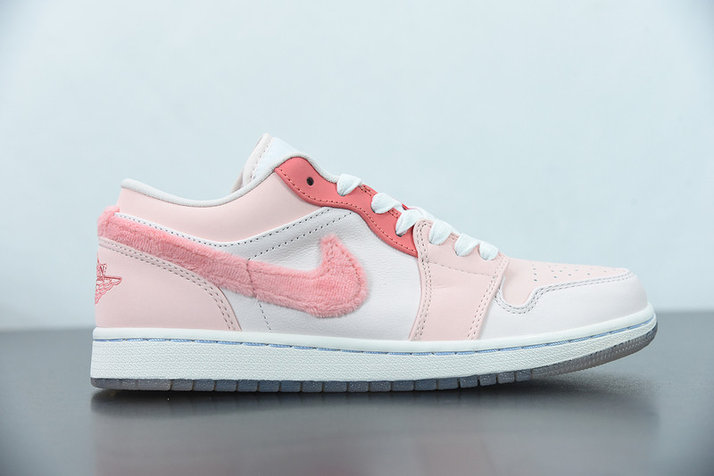 WMNS AIR JORDAN 1 LOW SE ''MIGHTY SWHERS'' DM5443-666