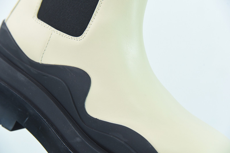 b0tte*a Ven*ta sneaker