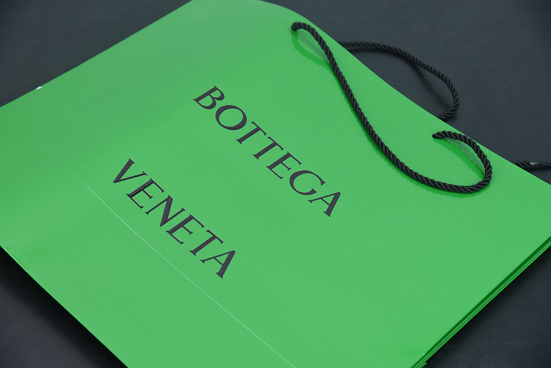 b0tte*a Ven*ta sneaker