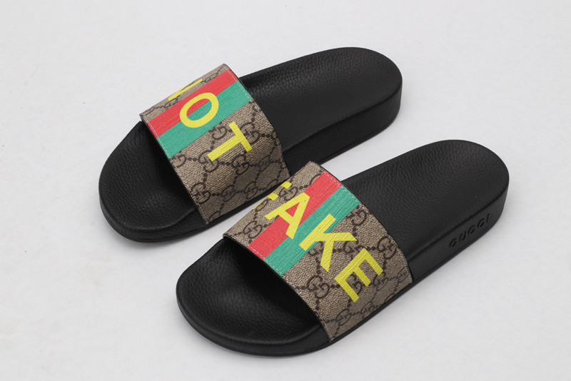 G*u*i sandals