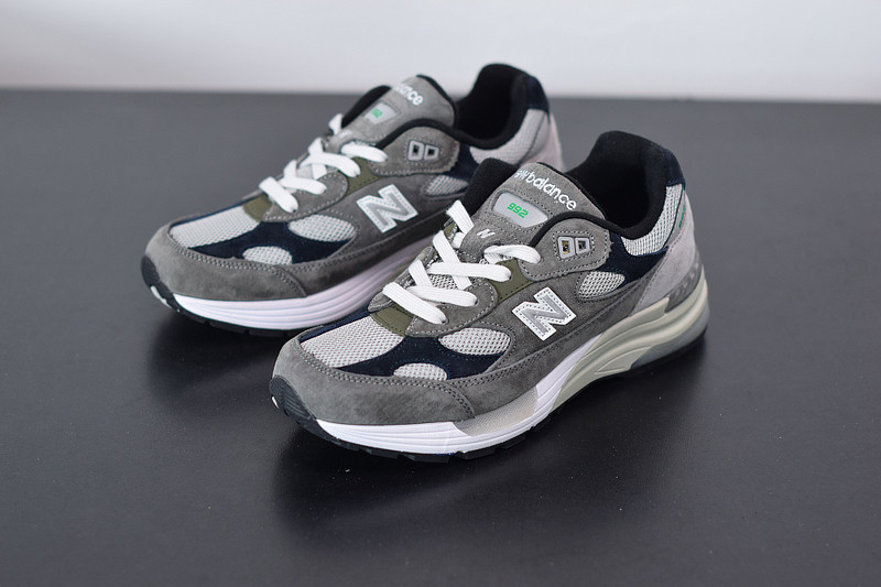 NEW BALANCE M992MC1
