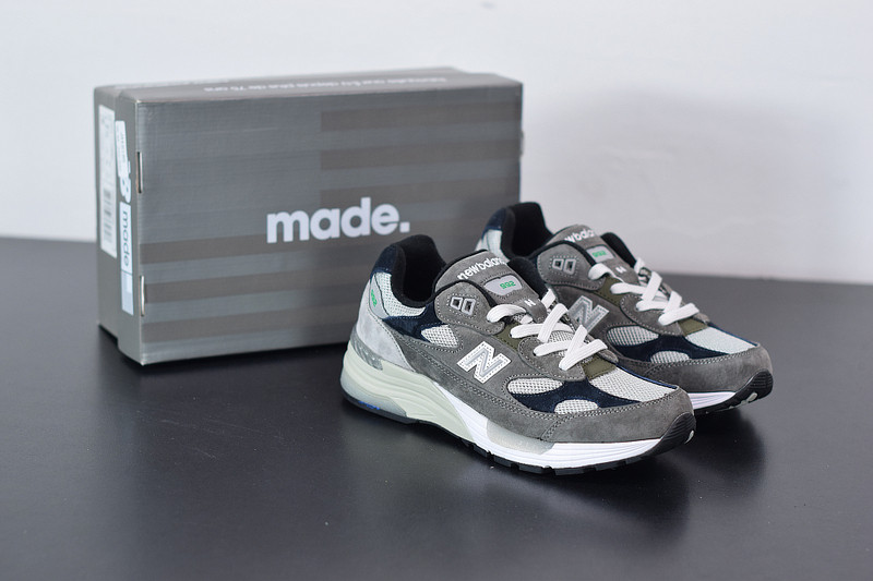 NEW BALANCE M992MC1