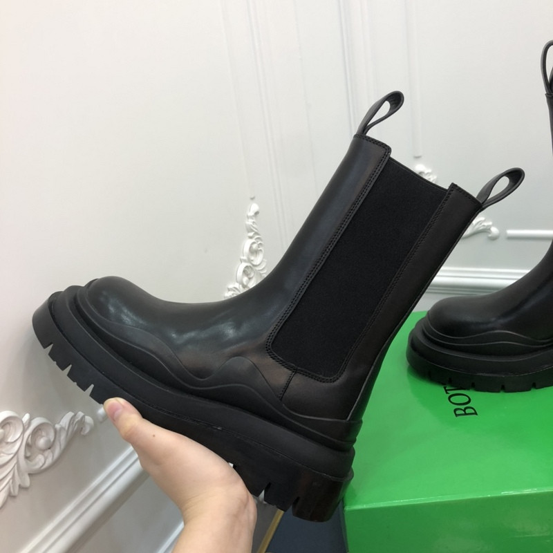 b0tte*a Ven*ta sneaker