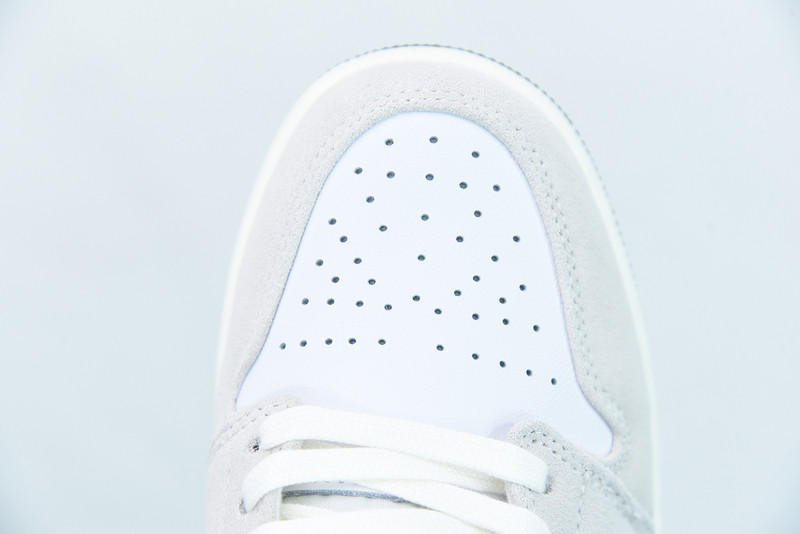 AIR JORDAN 1 LOW 