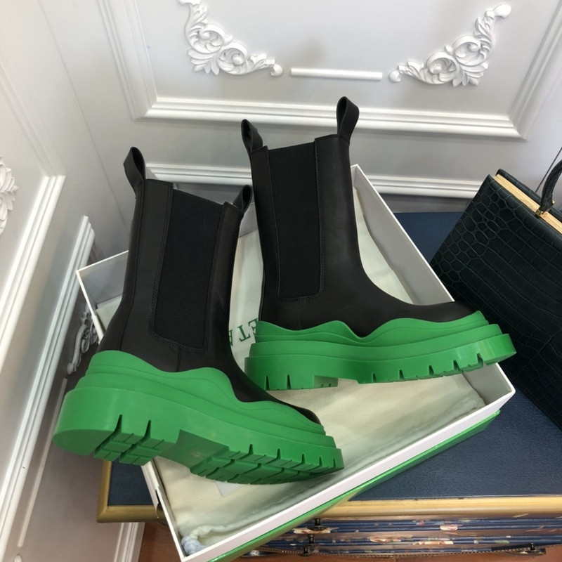 b0tte*a Ven*ta sneaker