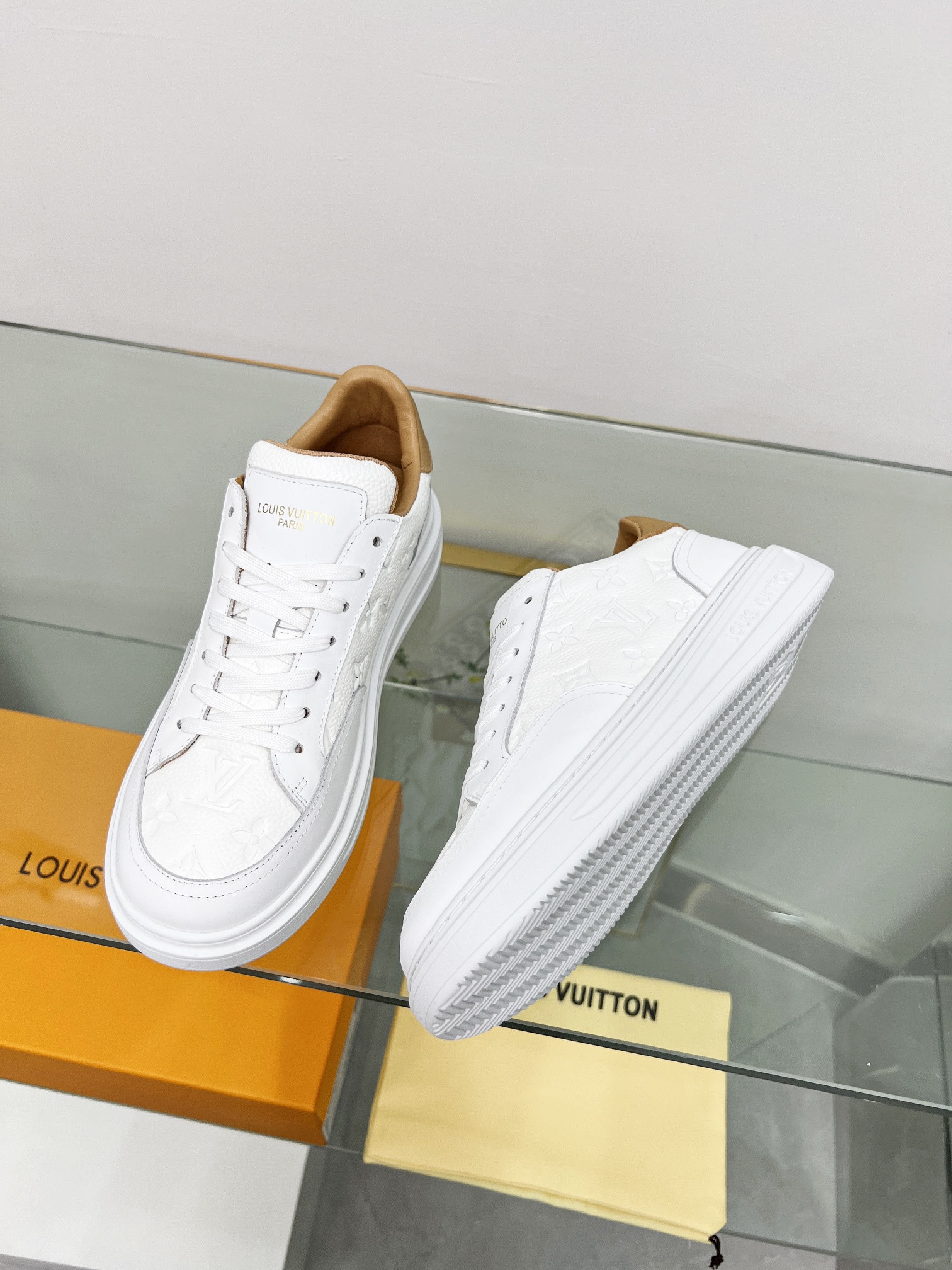 LVT SNEAKERS