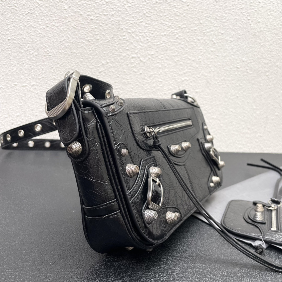 Ba*len*cia*ga purse
