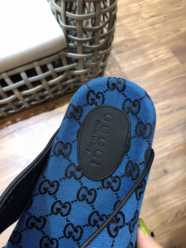 G*u*i sandals
