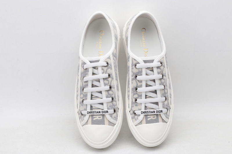 DIO* X CONVERSE SNEAKER