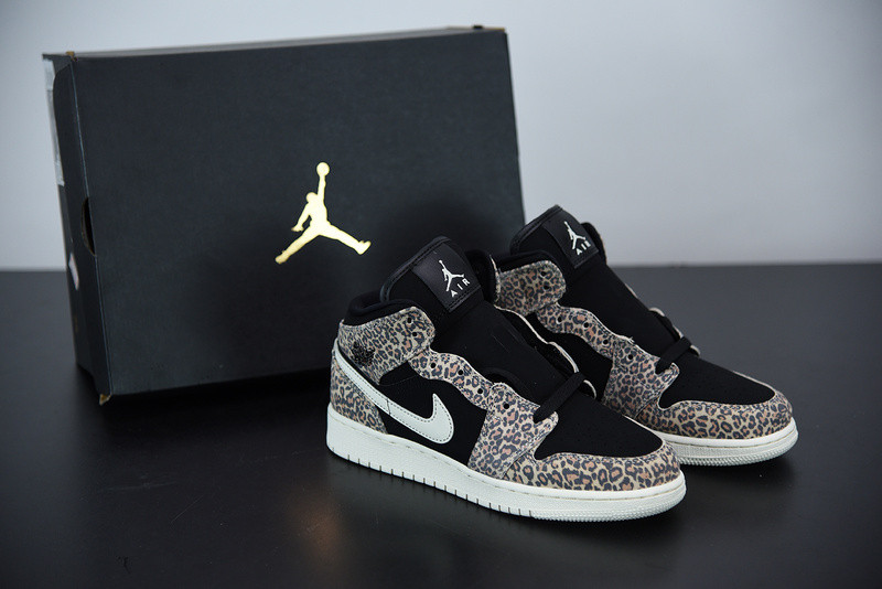 AIR JORDAN 1 MID SE GS 