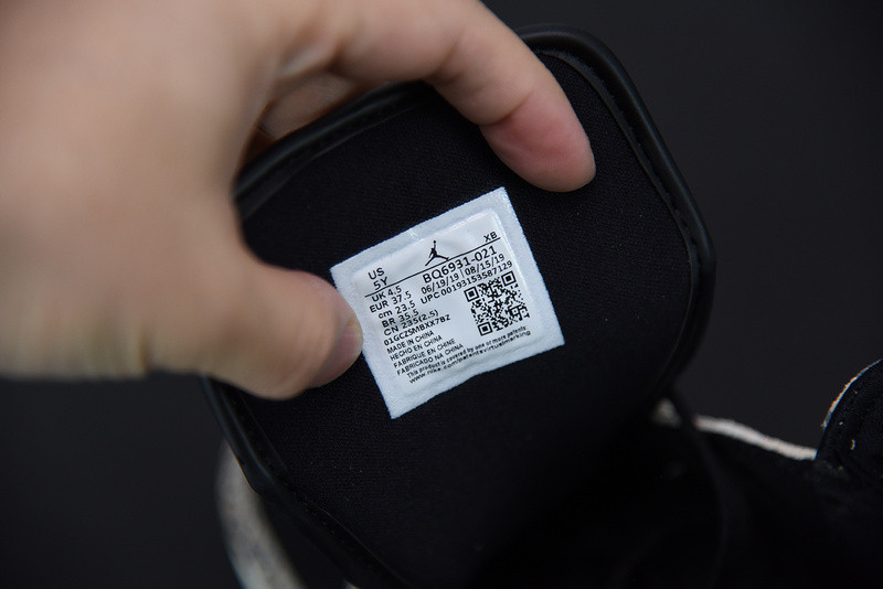 AIR JORDAN 1 MID SE GS 
