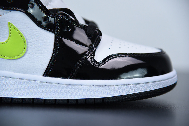 AIR JORDAN 1 MID SE GS 
