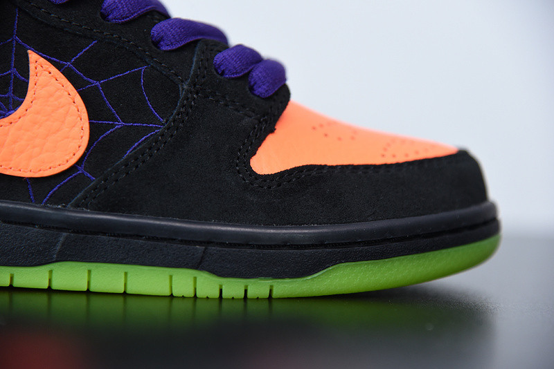 NIKE SB DUNK LOW NIGHT OF MISCHIEF BQ6817-006