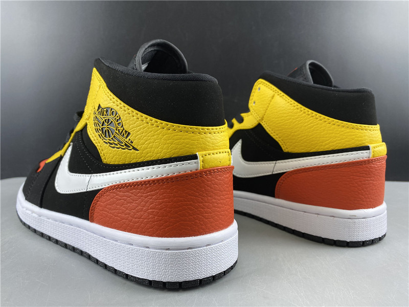 AIR JORDAN 1 MID SE 