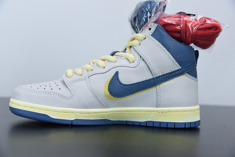 ATLAS X SB DUNK LOW 