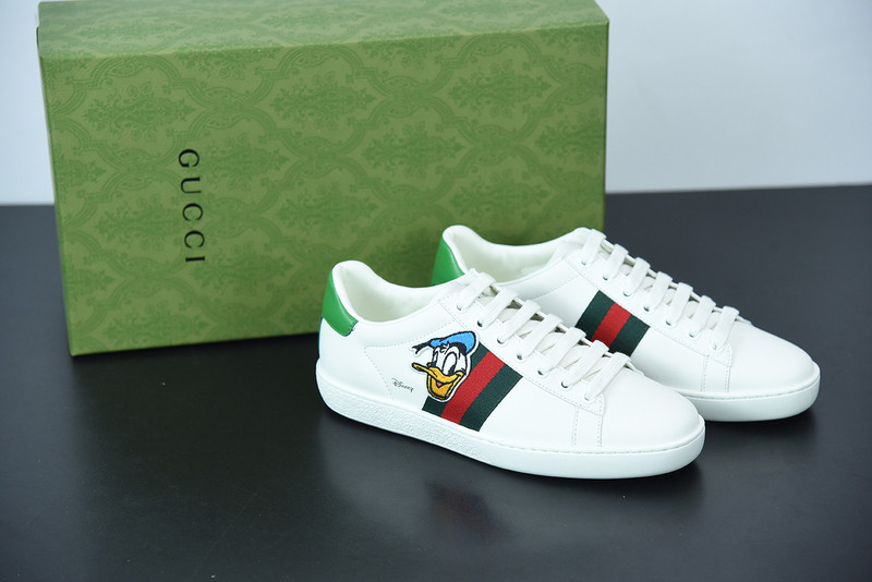 G*u*i sneaker