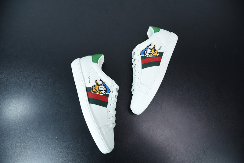 G*u*i sneaker
