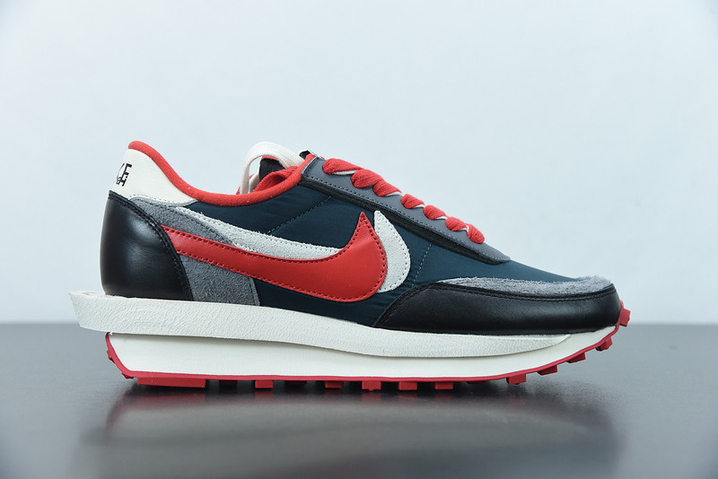 SACAI X UNDERCOVER X LDV WAFFLE ''MIDNIGHT SPRUCE UNIVERSITY RED'' DJ4877-300