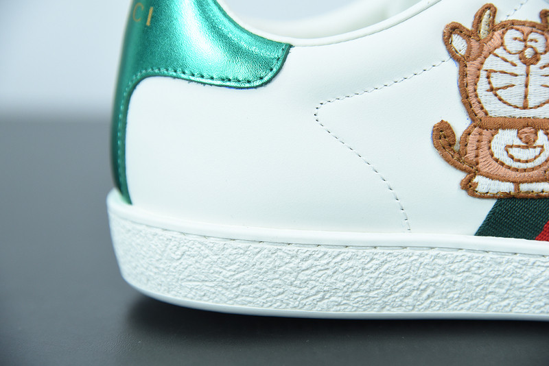 G*u*i sneaker