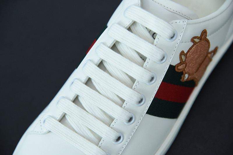 G*u*i sneaker