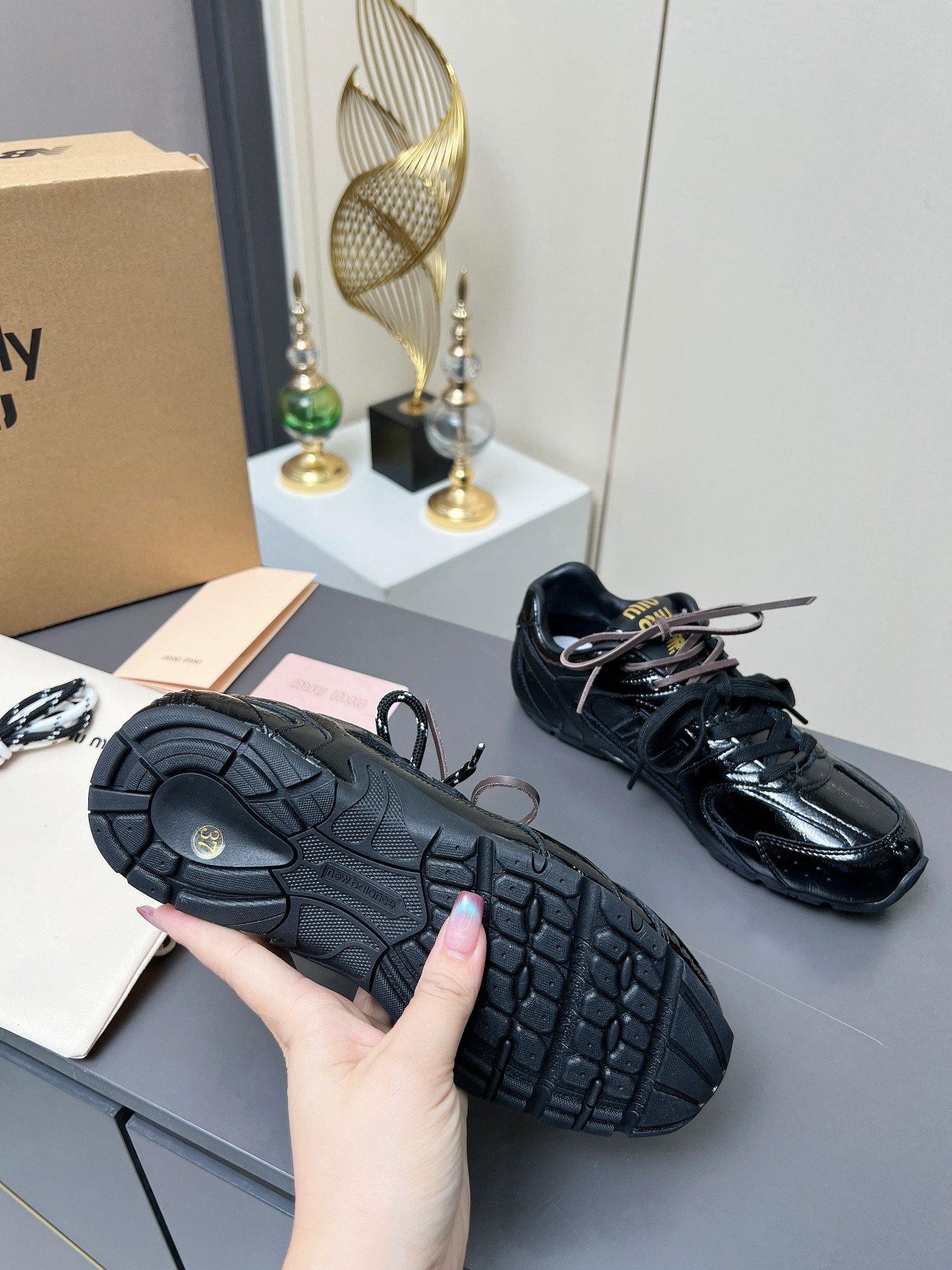 NEW BALANCE X MIUMIU SNEAKER