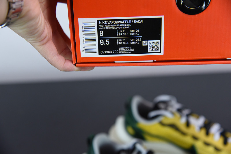 NIKE SACAI X VAPORWAFFLE 